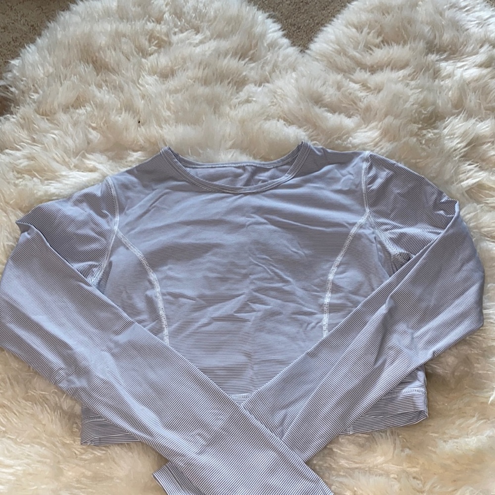 Lululemon striped gray and white crop long sleeve size 4
